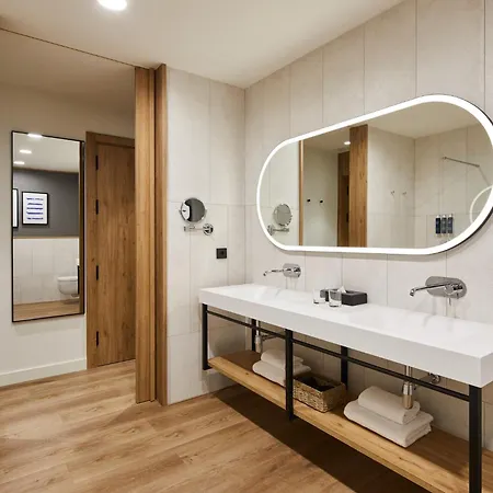 Hotell Four Points By Sheraton Barcelona Airport