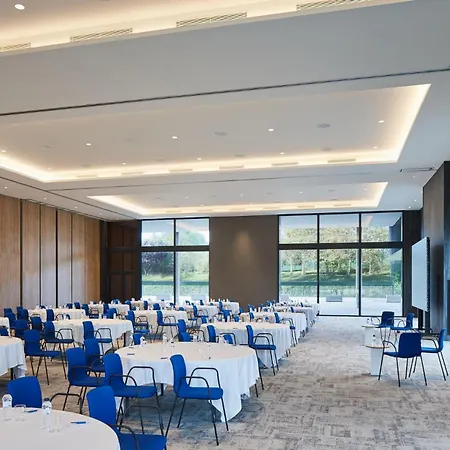 Hotell Four Points By Sheraton Barcelona Airport *