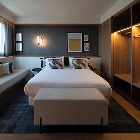 ホテル Four Points By Sheraton Barcelona Airport 4*